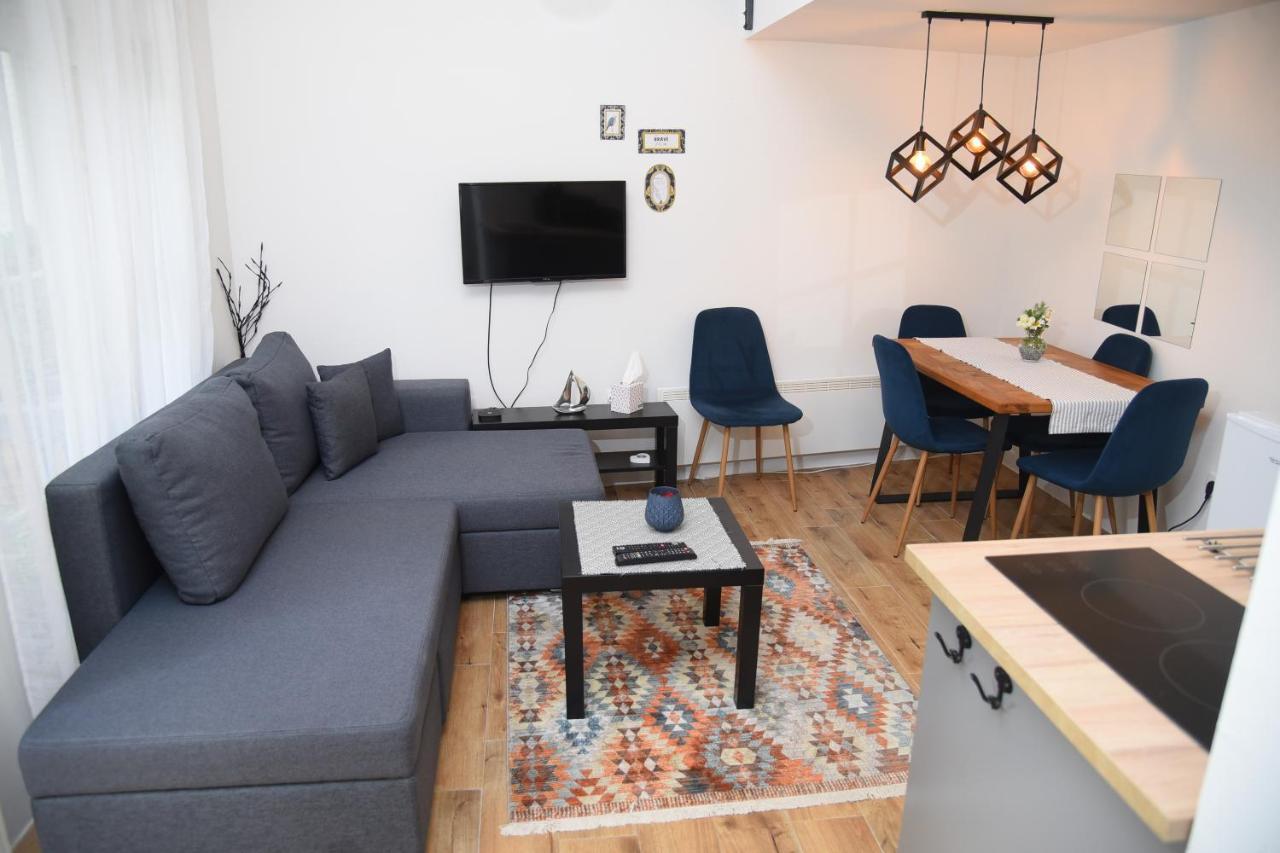スメデレヴォAgape Apartmanアパートメント エクステリア 写真